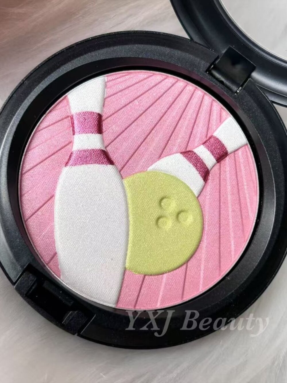 New MAC It's a Strike! Pearlmatte Face Powder~TROPHY~Full Size 13g/.45oz